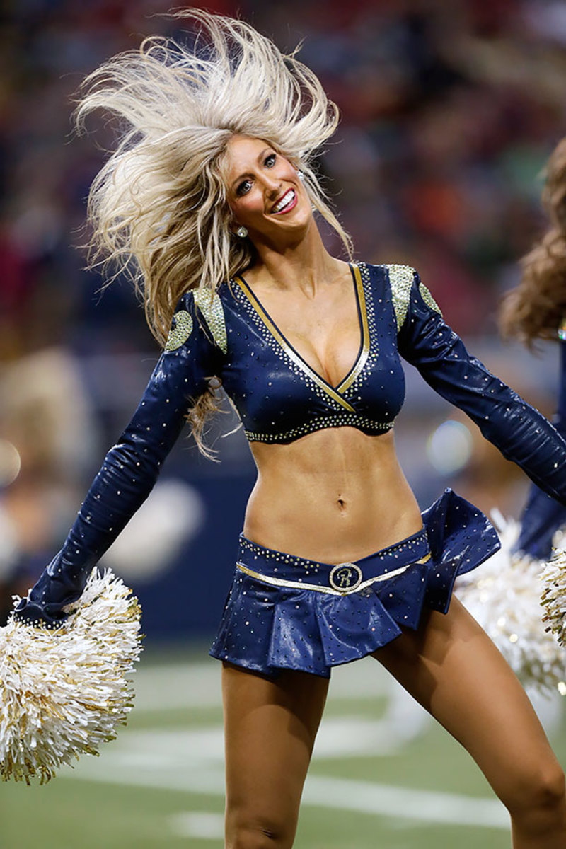 St-Louis-Rams-cheerleaders-AP_179861724983.jpg