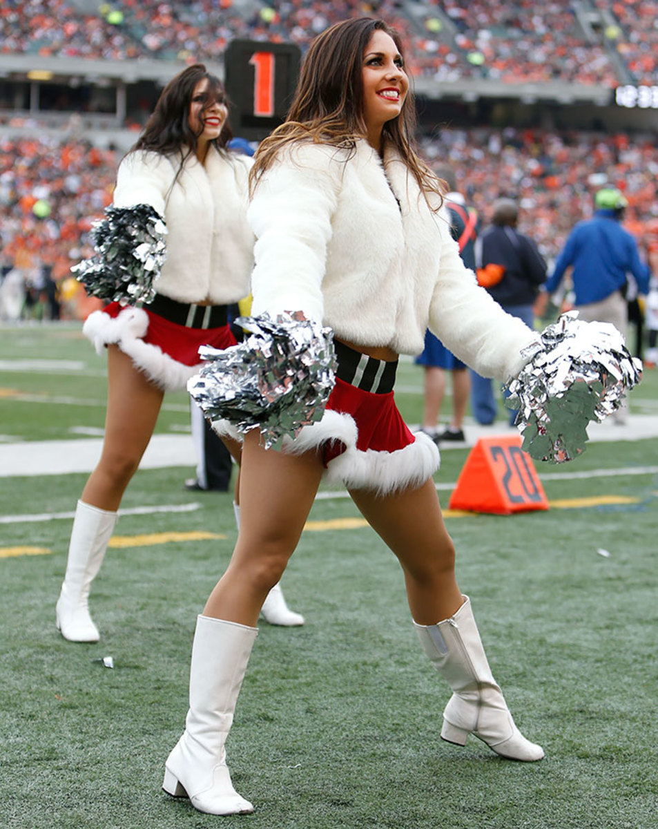 Cincinnati-Bengals-Ben-Gals-cheerleaders-AP_399401379659.jpg