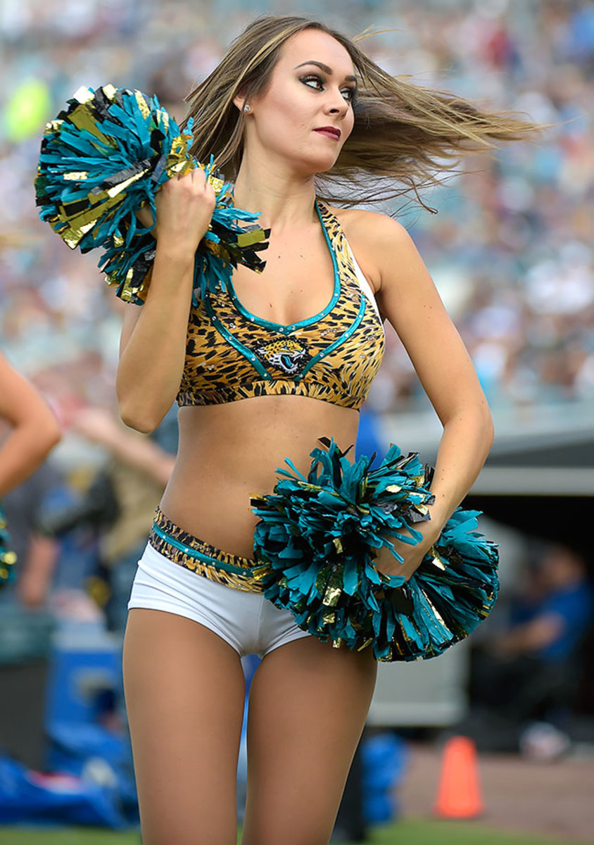 Jacksonville-Jaguars-ROAR-cheerleaders-AP_648305378830.jpg