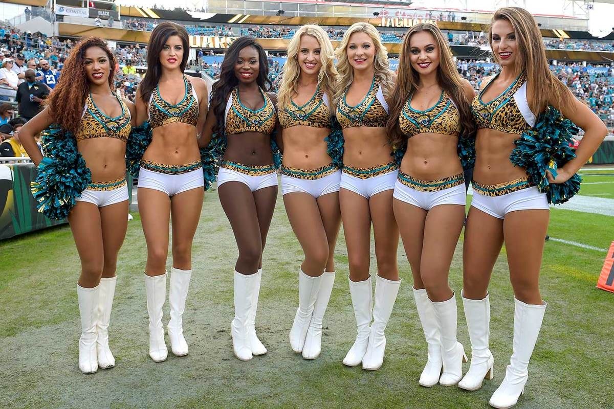 Jacksonville-Jaguars-ROAR-cheerleaders-AP_869433789110.jpg