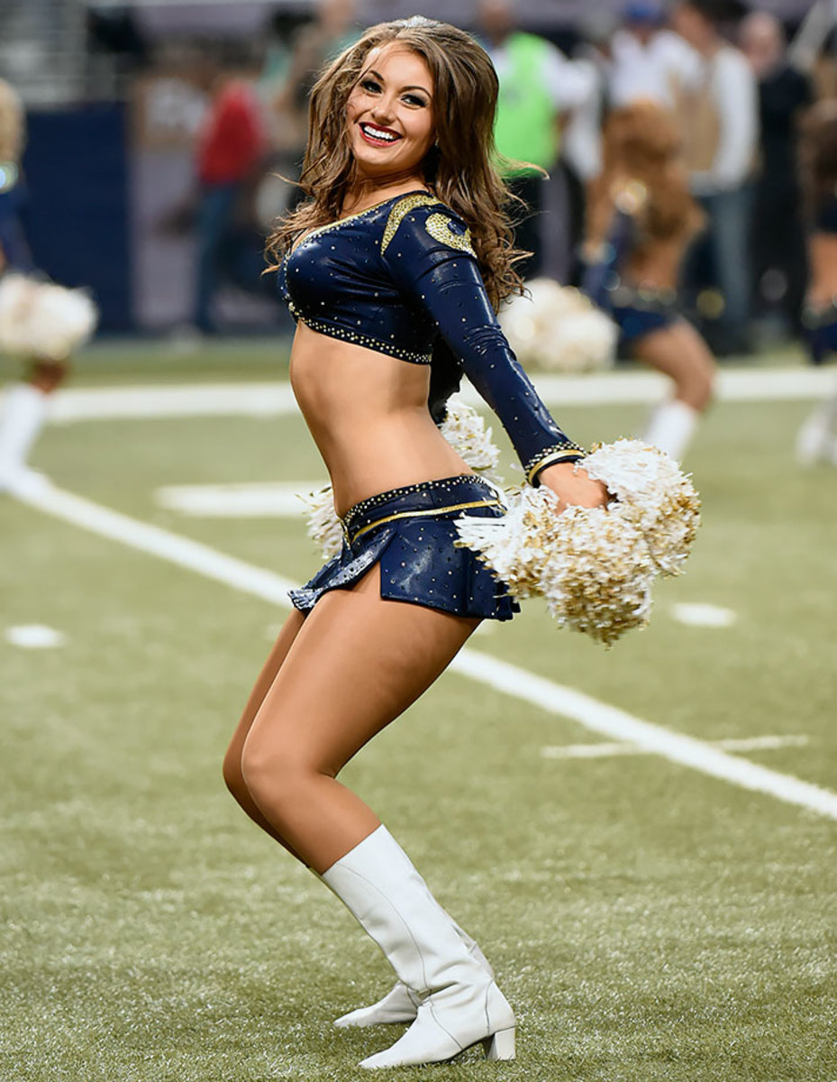 St-Louis-Rams-cheerleaders-AP_416498085540.jpg