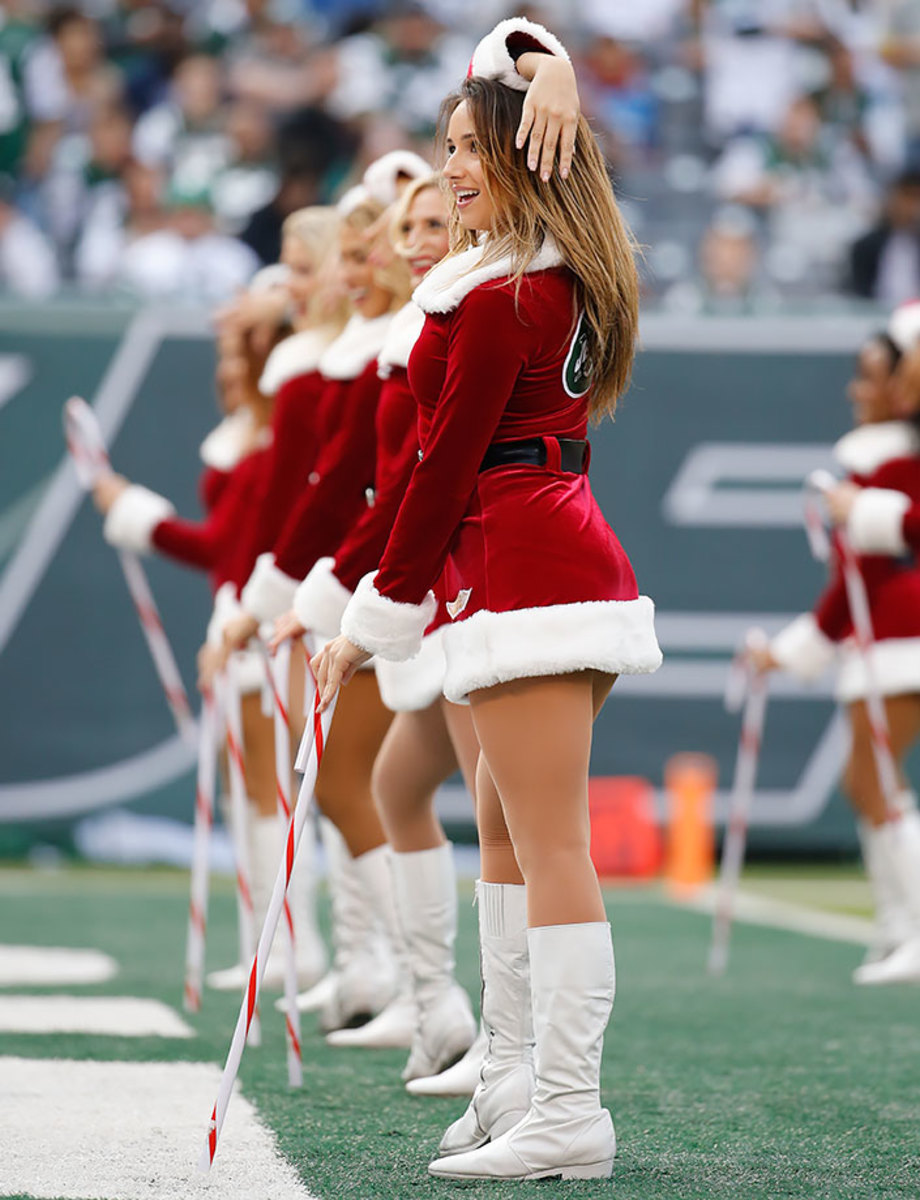 New-York-Jets-Flight-Crew-cheerleaders-AP_521389544612.jpg