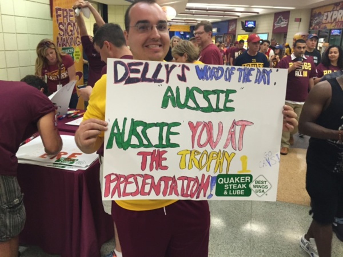 delly-sign
