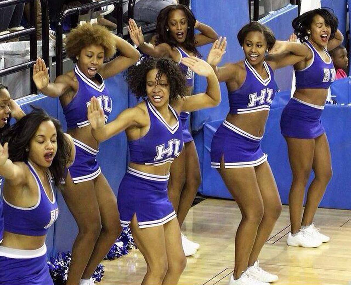 Hampton-Cheerleaders.jpg