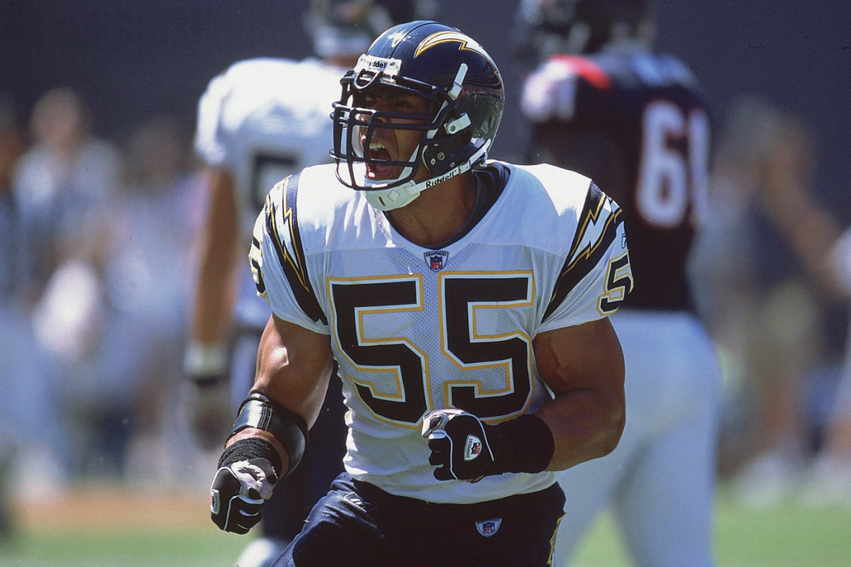 55-Junior-Seau-001261324.jpg