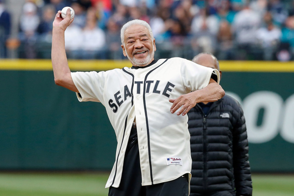 2015-0516-Bill-Withers-first-pitch.jpg