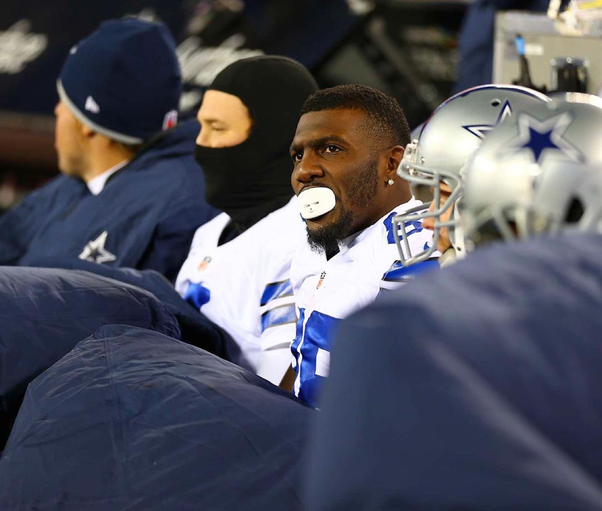 Dallas Cowboys Dez Bryant threatens hold out if no new deal - Sports  Illustrated