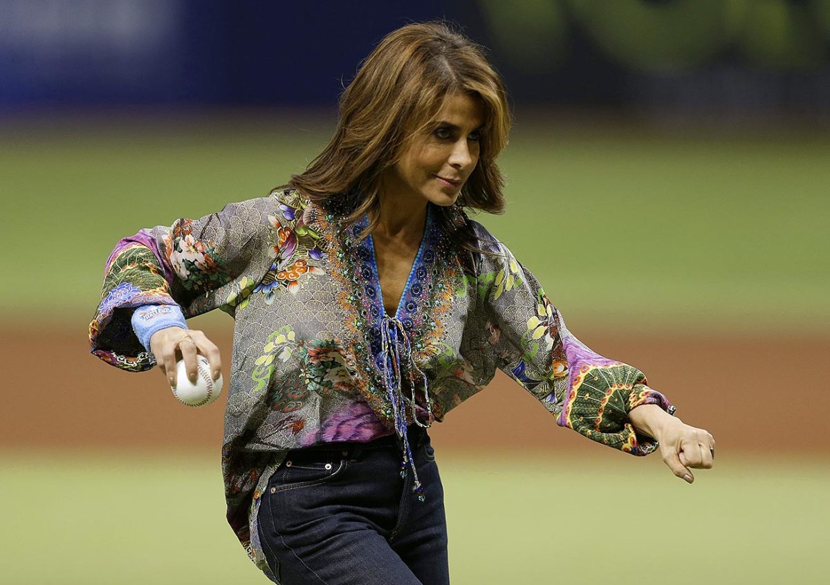 2015-0611-Paula-Abdul-first-pitch.jpg
