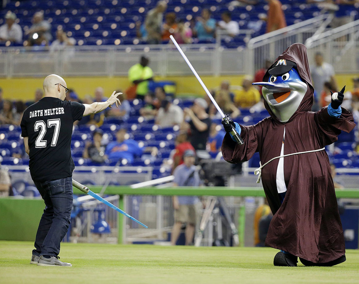 2015-0904-Brad-Meltzer-Billy-the-Marlin.jpg