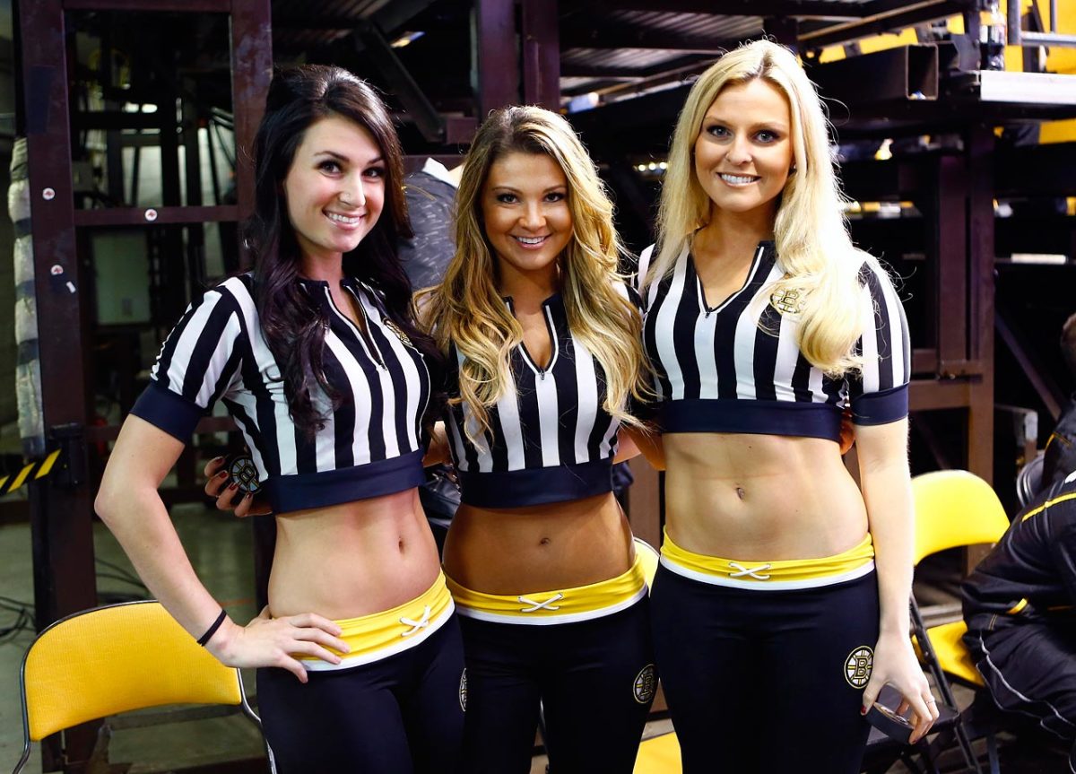 Boston-Bruins-Ice-Girls-482141021010_Sharks_at_Bruins.jpg