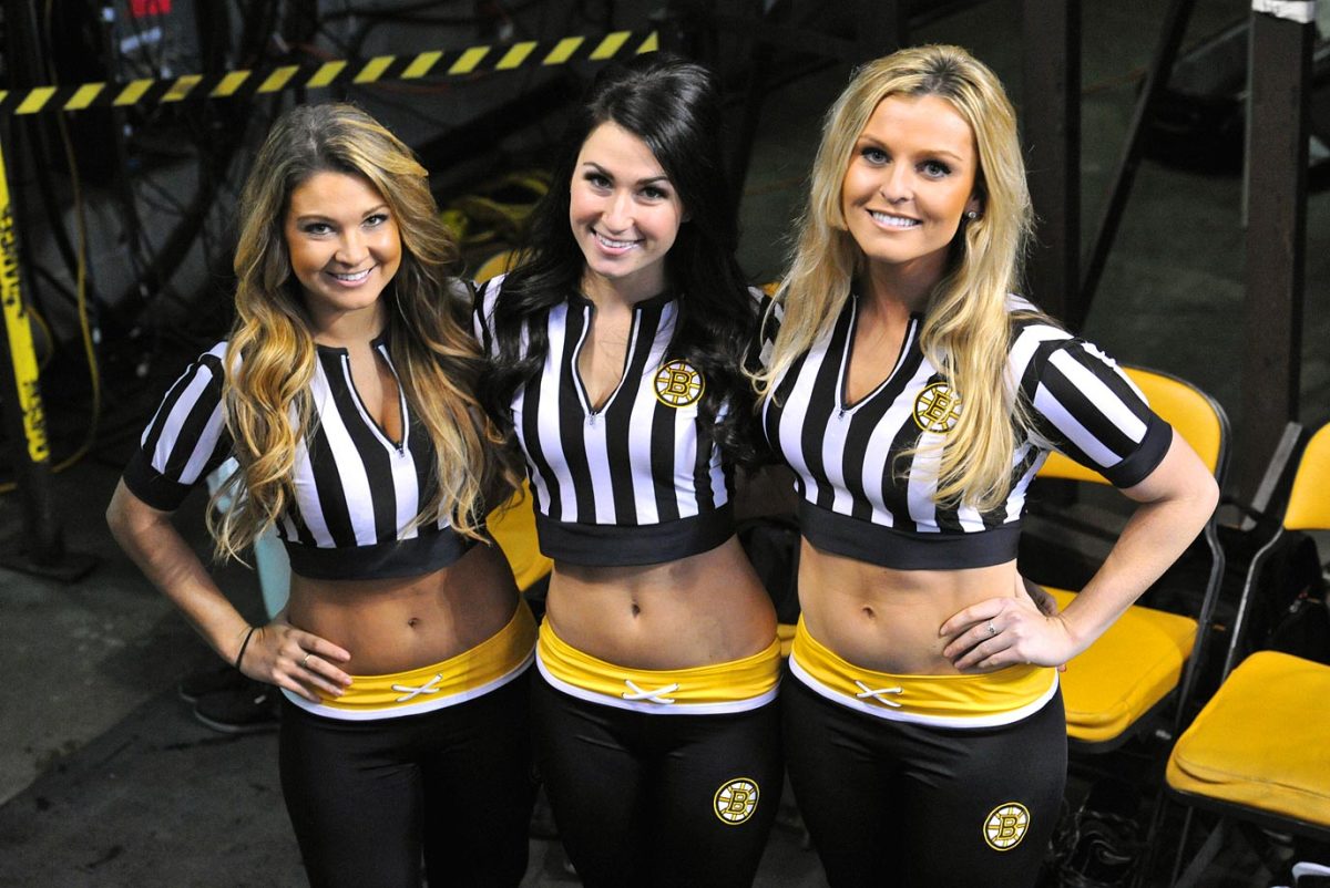 Boston-Bruins-Ice-Girls-147141104014_Panthers_at_Bruins.jpg