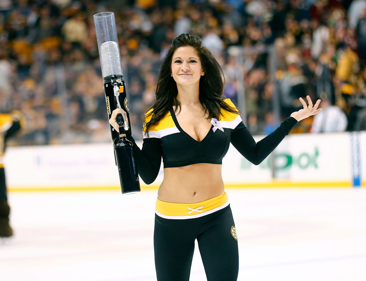 Boston-Bruins-Ice-Girls-482141028138_Wild_at_Bruins.jpg