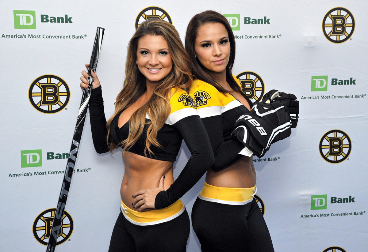 Boston-Bruins-Ice-Girls-147141008032_Flyer_at_Bruins.jpg
