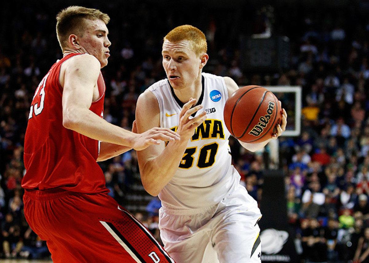 Aaron White Iowa Gonzaga inline.jpg