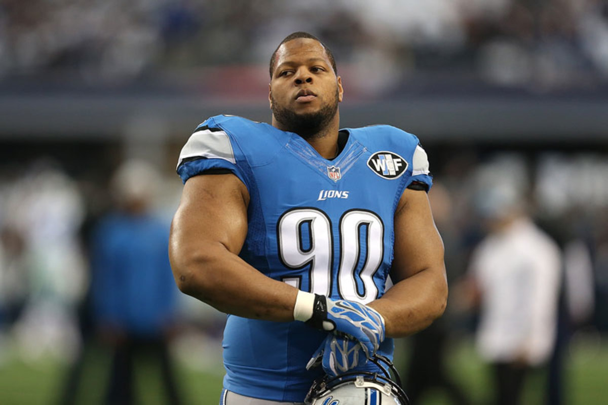 If he hits the market, Suh would be the most sought-after defensive line free agent since Reggie White. (Sarah Glenn/Getty Images)