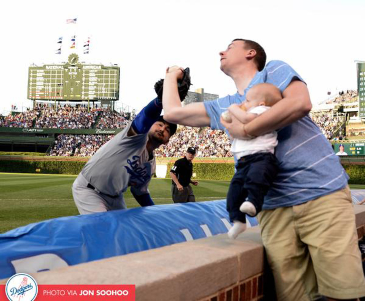 cubs-fan-catch.jpg