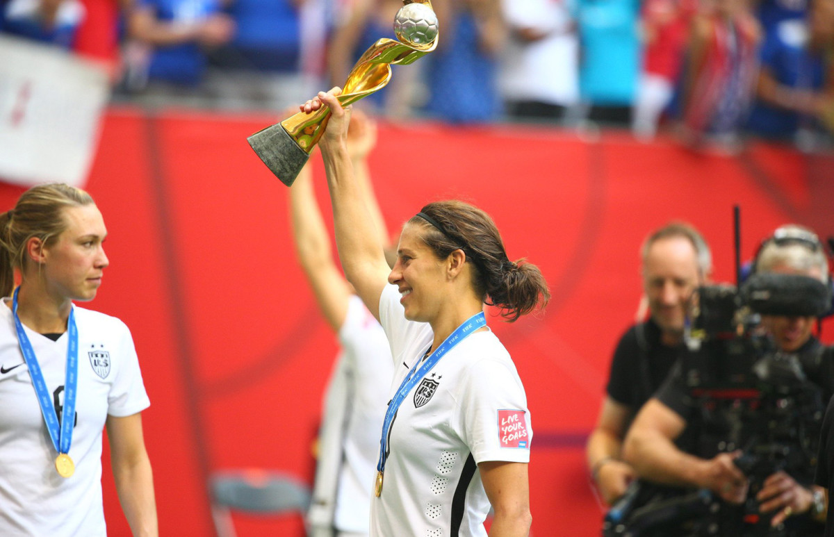 carli-lloyd-world-cup-trophy.jpg