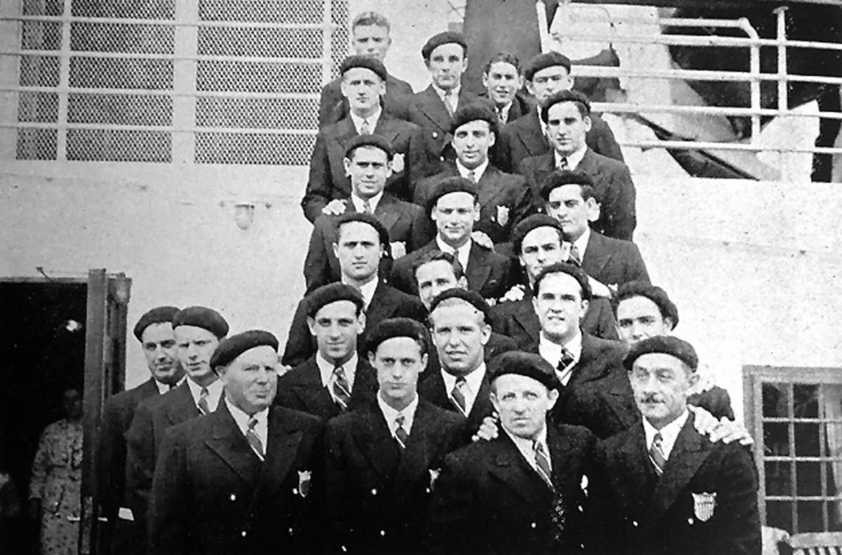 Controversy over U.S. participation in Berlin lasted until the aquatics team (with Kurtz and Wayne, second from left in first and second rows) sailed for Europe.