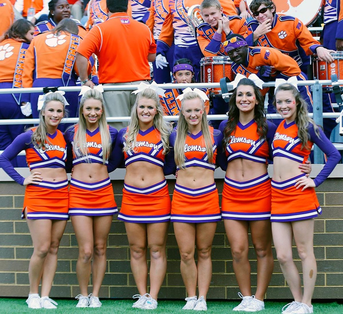 cheerleaders-Clemson_at_Boston_College.jpg