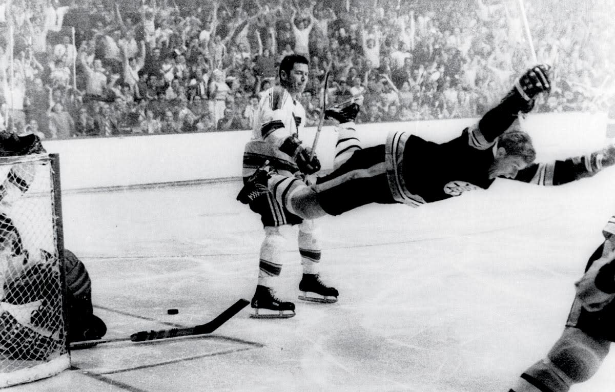 21-bobby-orr-1970-fs.jpg