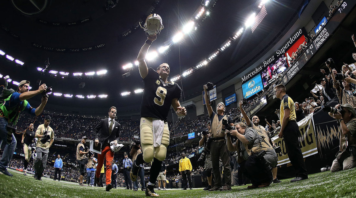 Drew Brees became the eighth QB in NFL history to throw for seven TDs in one game.