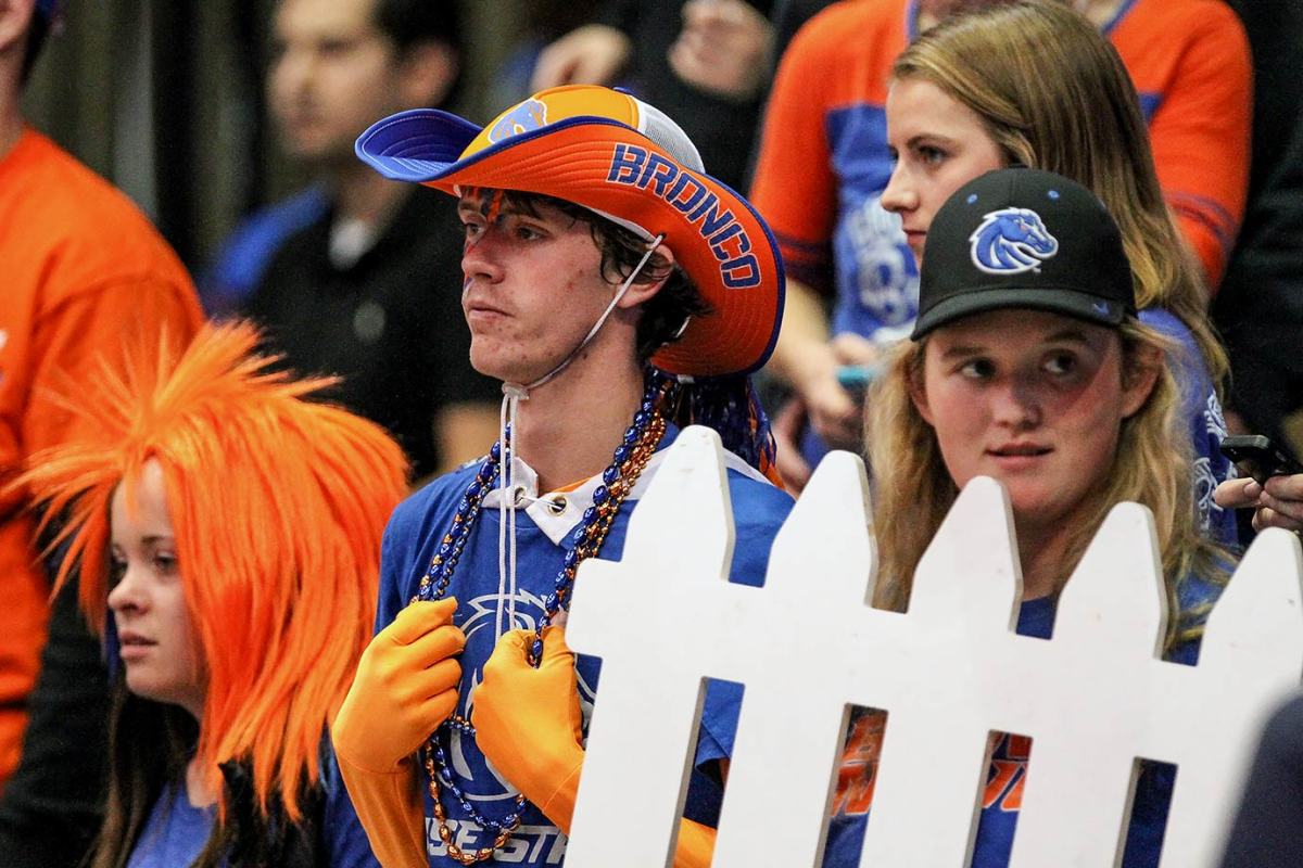 Boise-State-fans-GettyImages-496076642_master.jpg