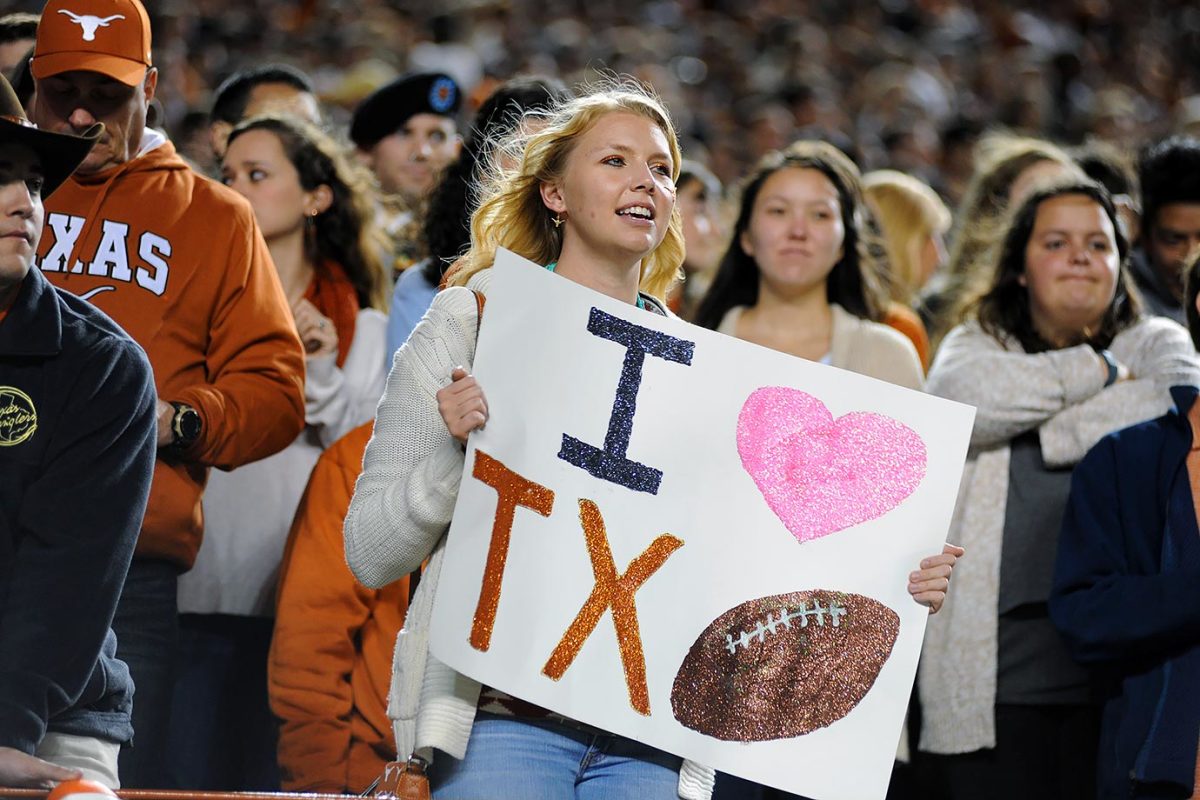 Texas-fan-426151107003_Jayhawks_v_Longhorns.jpg