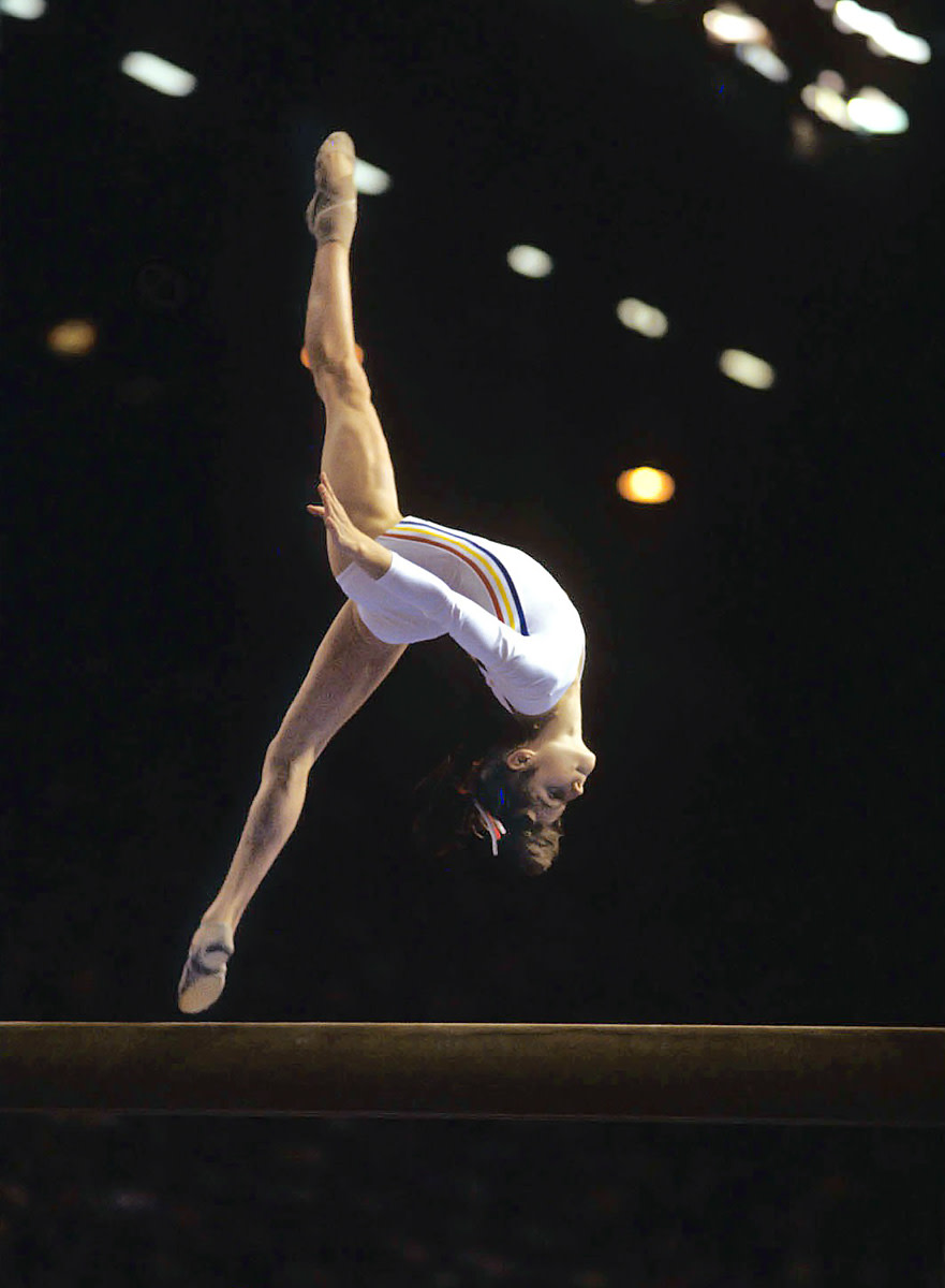 48-nadia-comaneci-1976-fs.jpg