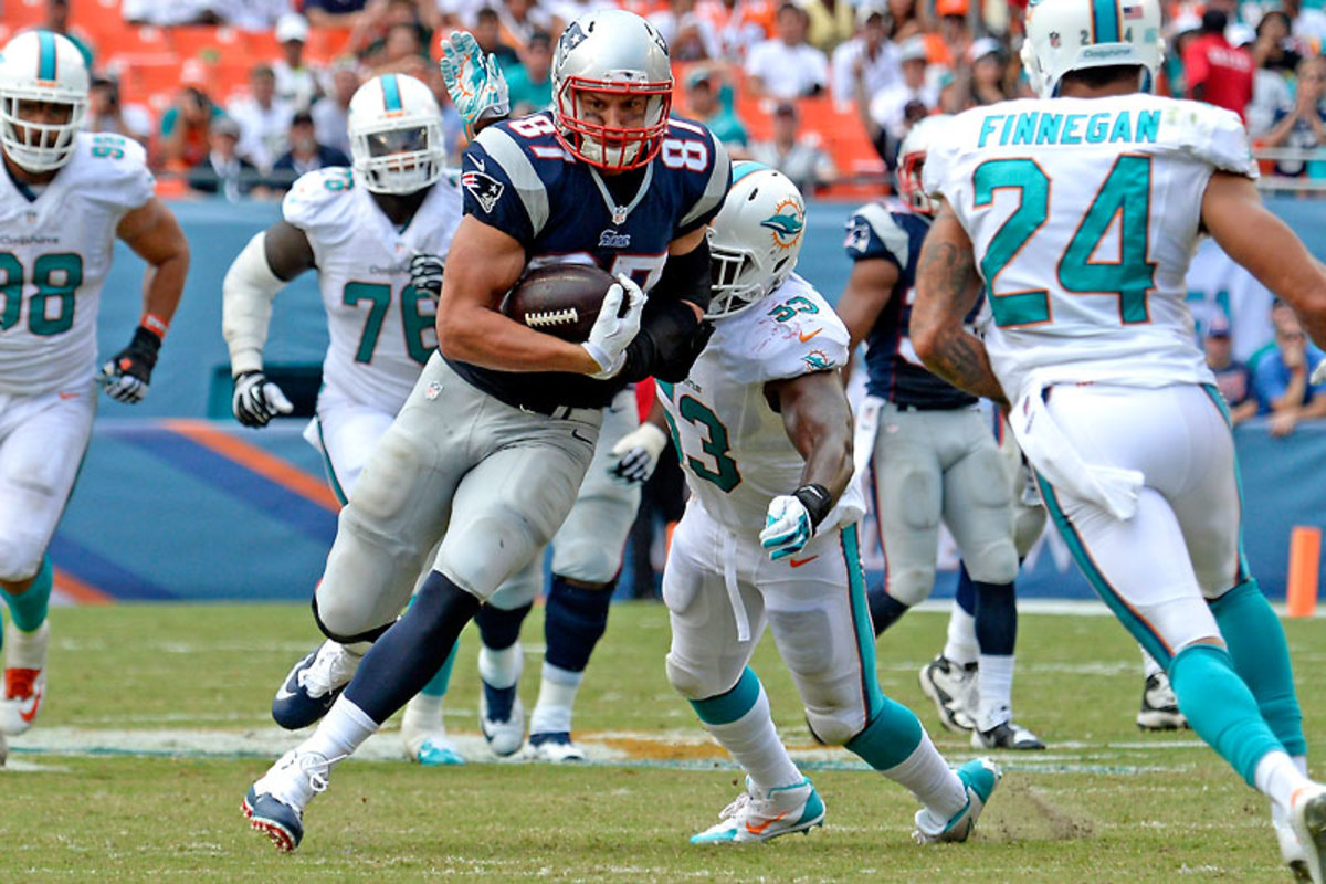 rob-gronkowski-090714-1-rlis.jpg