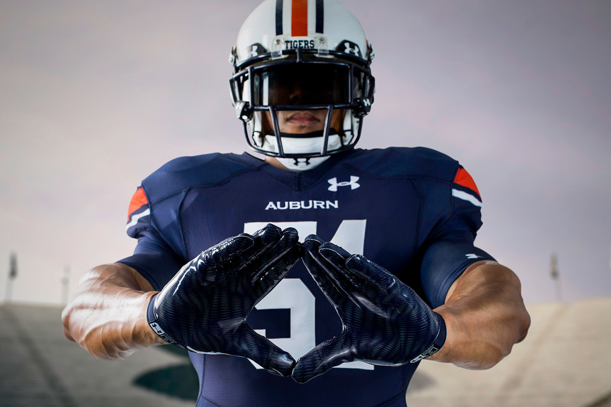 College_FBALL_GLOVES-Auburn.jpg