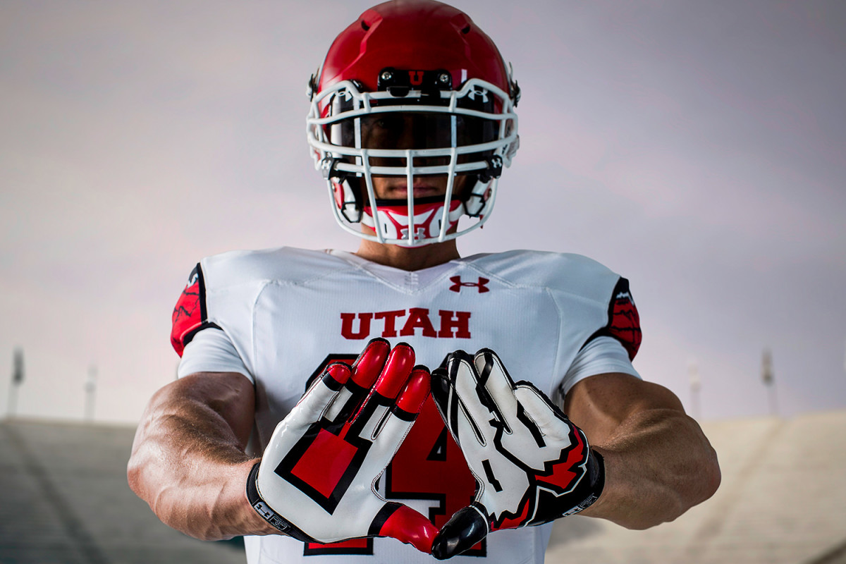 College_FBALL_GLOVES-Utah.jpg