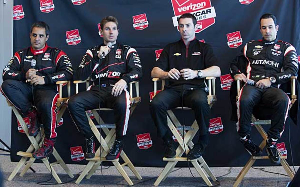 Helio-Castroneves-presser.jpg