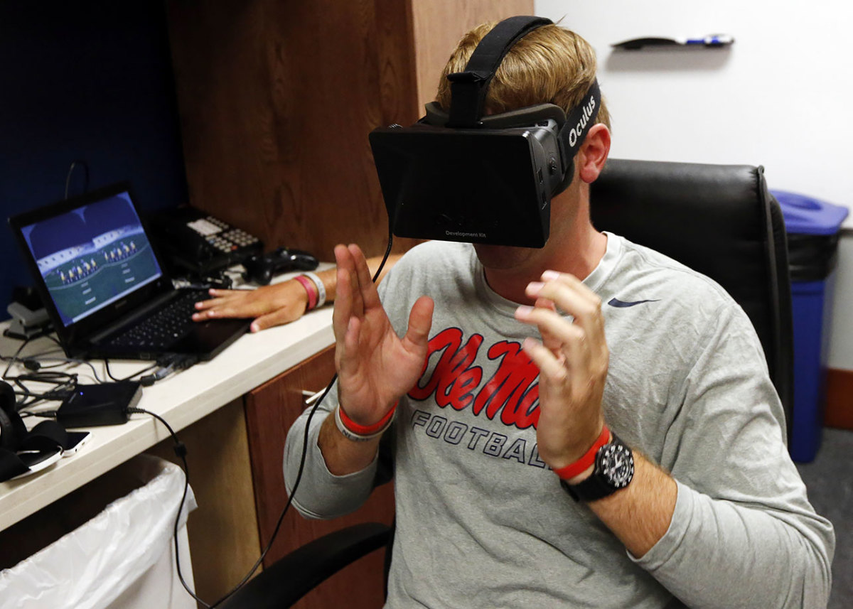 Mississippi-quarterback-Ryan-Buchanan-virtual-reality.jpg