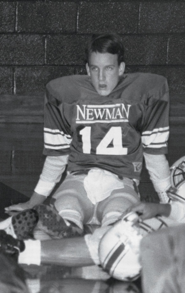 Peyton-Manning-youth-football-001288377Final.jpg
