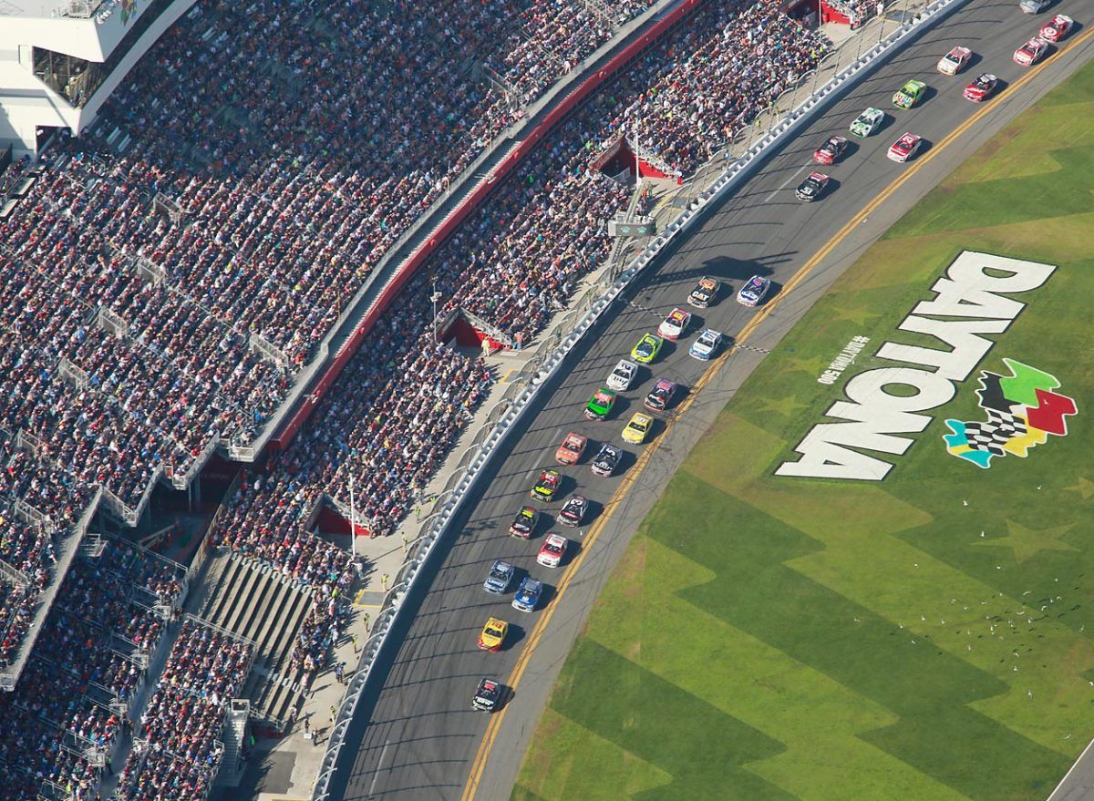 daytona-blimp.jpg