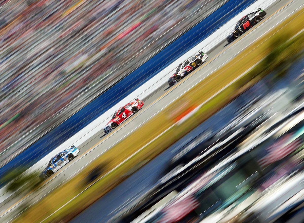 dale-earnhardt-jr_1.jpg