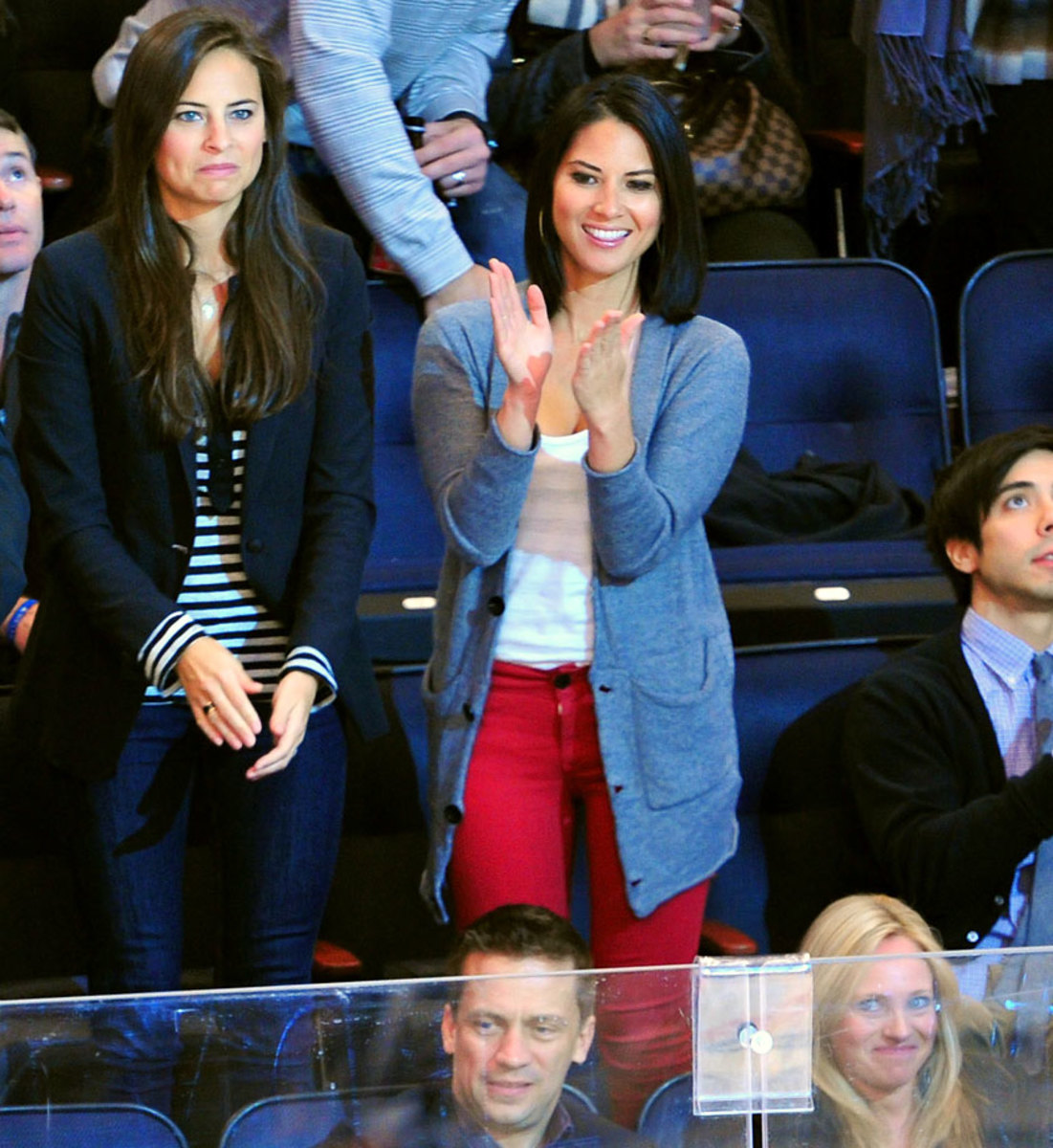 2011-1105-olivia-munn.jpg