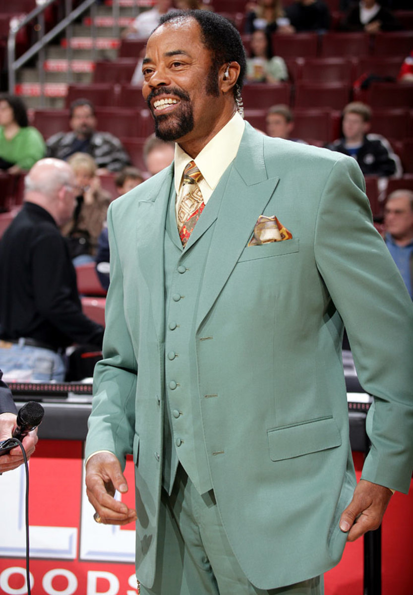 2006-0128-Walt-Clyde-Frazier-suit.jpg
