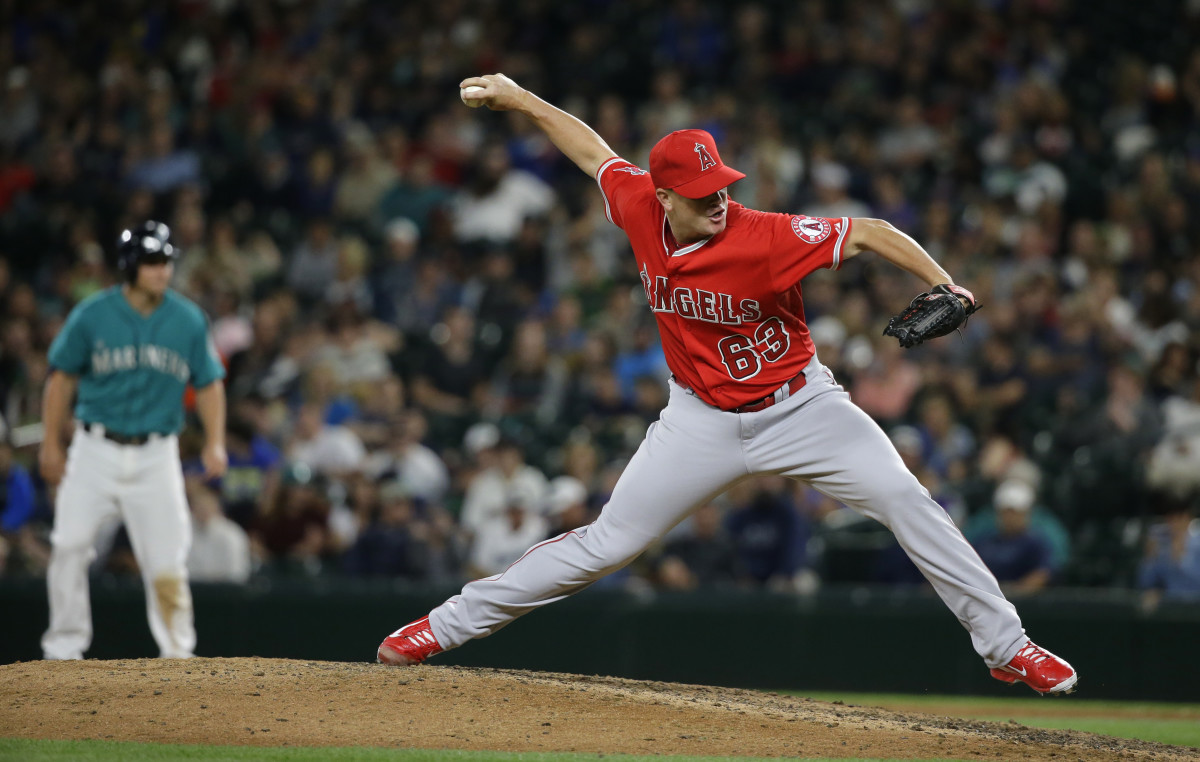 Trout, Cron hit 2 HRs each, Angels beat Mariners 73 Sports Illustrated