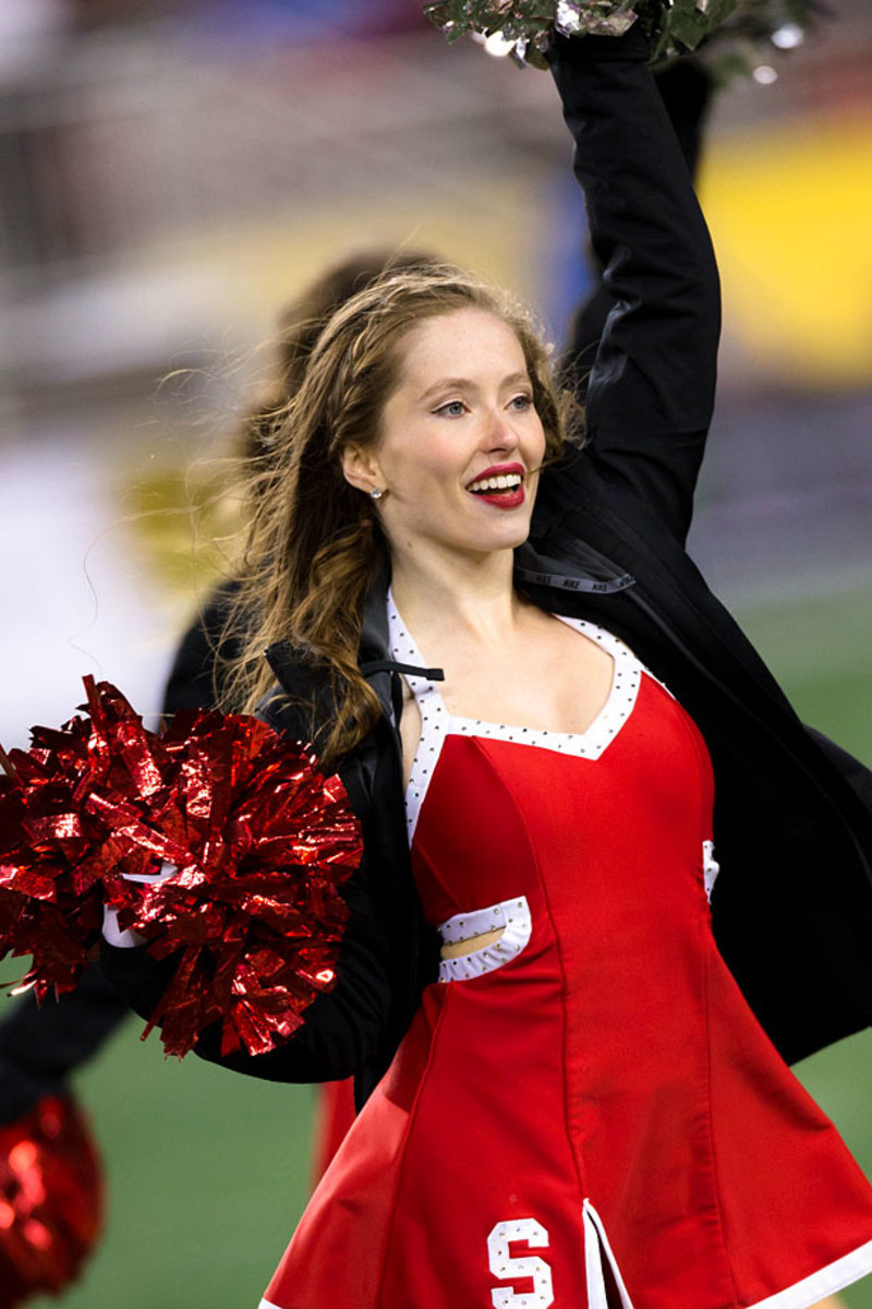 Foster-Farms-Bowl-Stanford-cheerleaders-CDT20141230064_maryland_at_Stanford.jpg