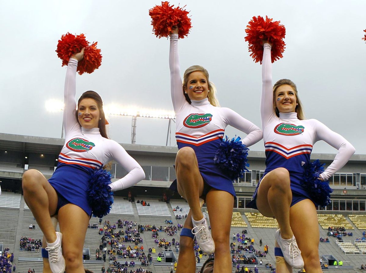 Birmingham-Bowl-Florida-cheerleaders-CFB150103030_Florida_and_East_Carolina.jpg