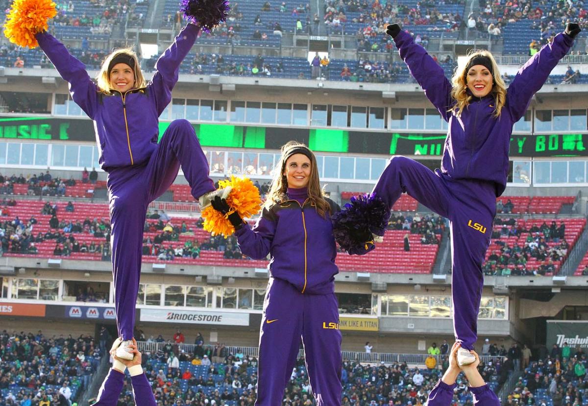 Music-City-Bowl-LSU-cheerleaders-CFB141230003_Notre_Dame_and_LSUA.jpg