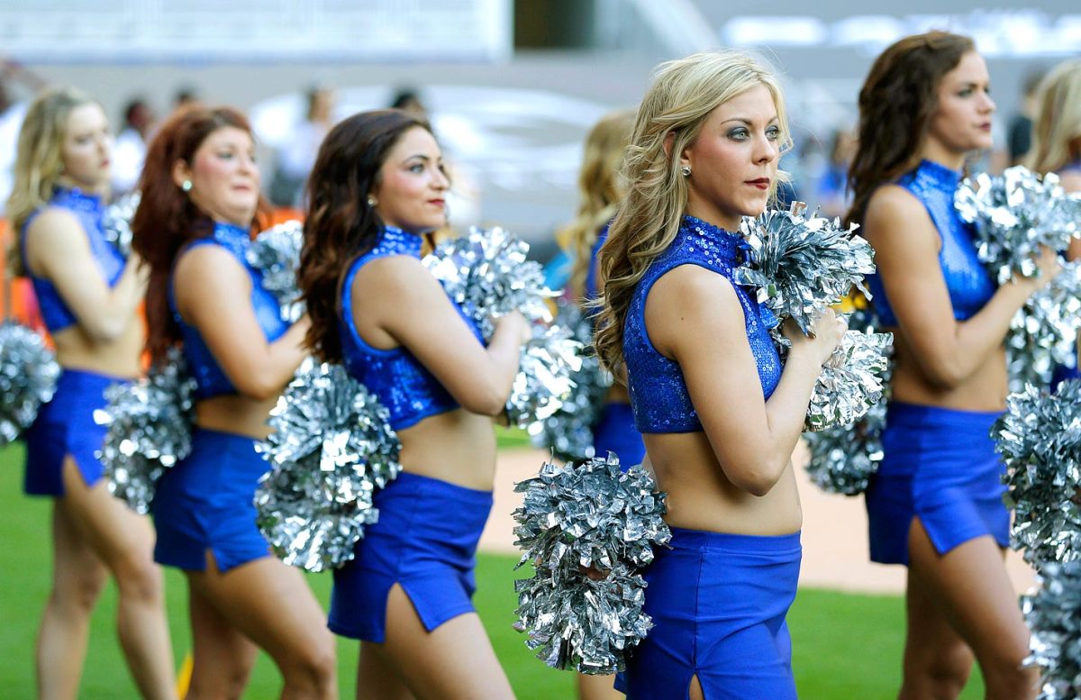 Miami-Beach-Bowl-Memphis-cheerleaders-8adcc8d2b0464e92bd2579da4b16c975-0.jpg