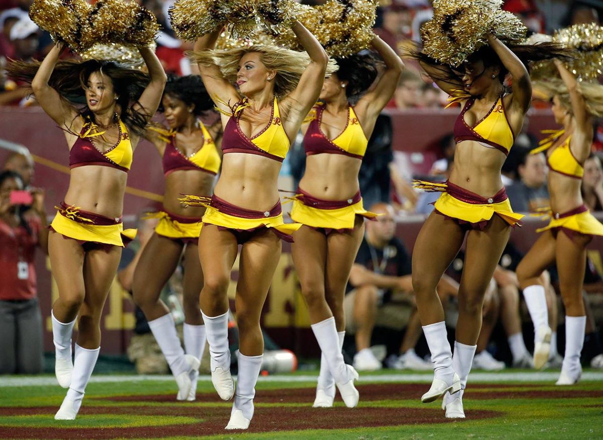 Washington-Redskins-cheerleaders-AP_697837946556.jpg