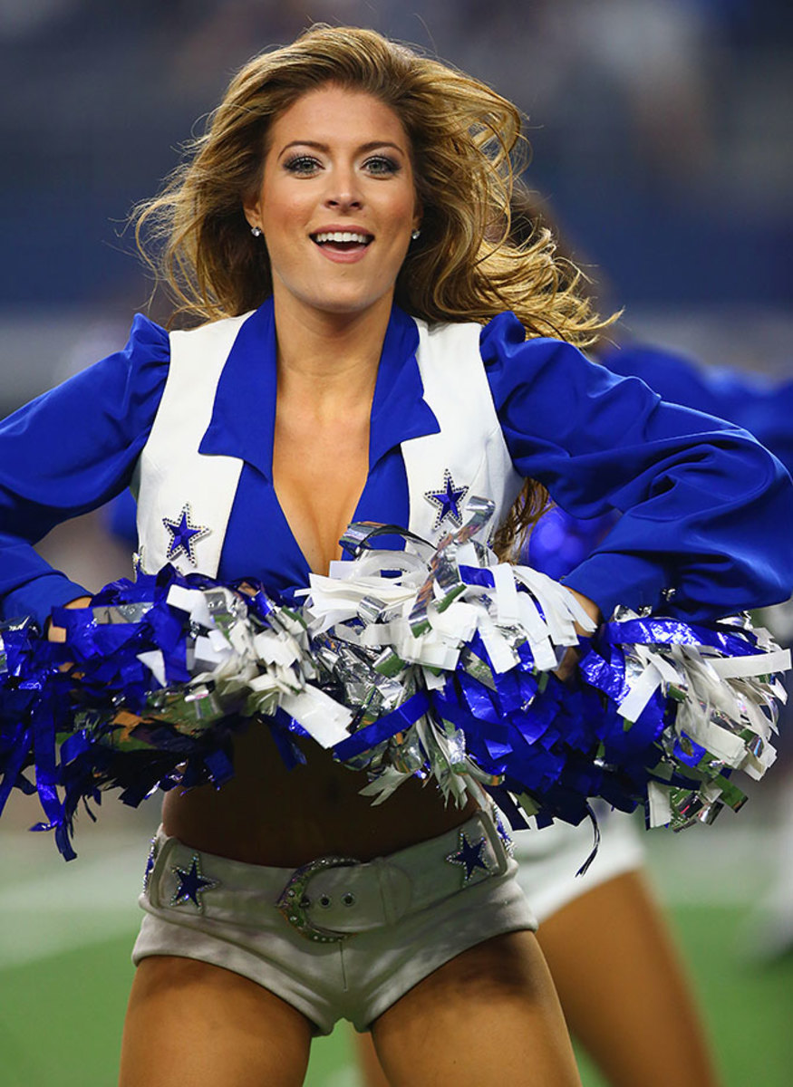 Dallas-Cowboys-cheerleaders-GettyImages-486948140_master.jpg
