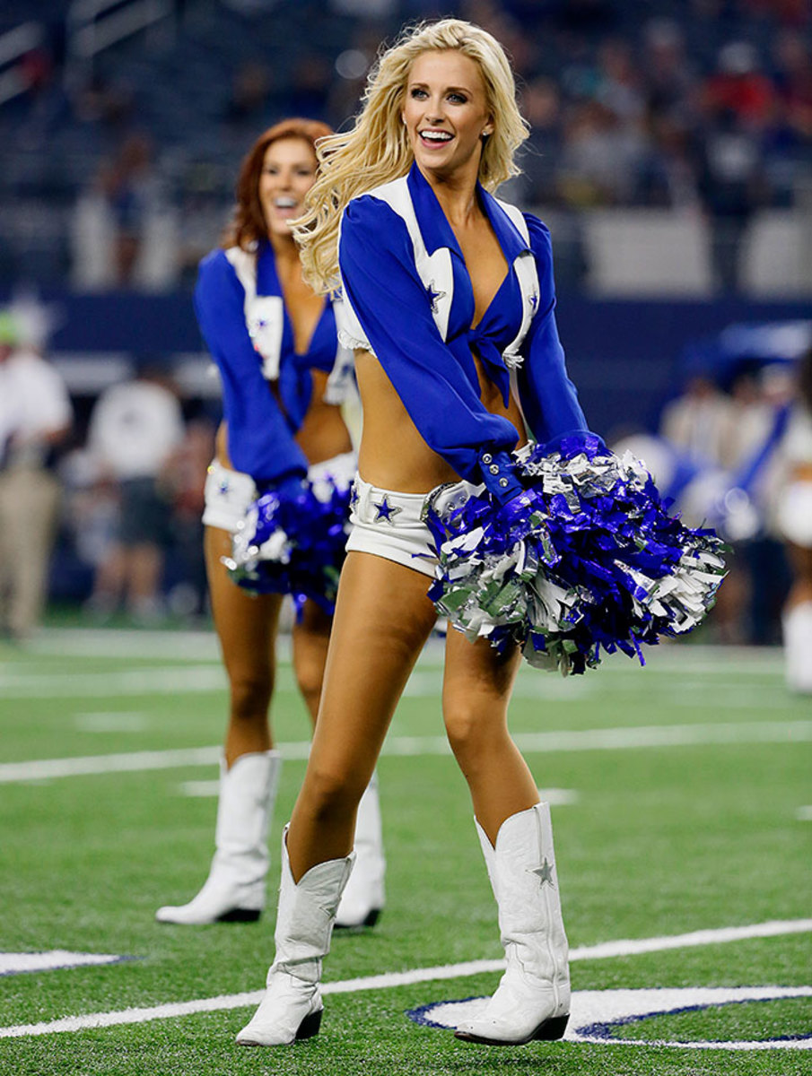 Dallas-Cowboys-cheerleaders-AP_780054764774.jpg