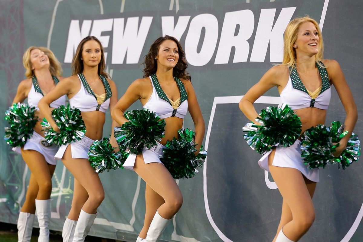New-York-Jets-Flight-Crew-cheerleaders-AP_728155598633.jpg