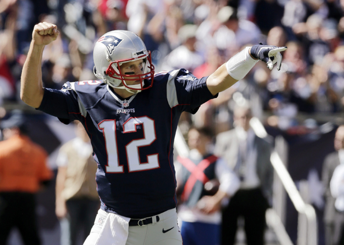 Video Tom Brady throws 400th career touchdown pass Sports Illustrated
