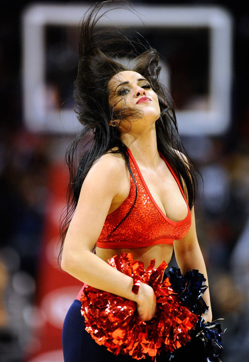 Atlanta-Hawks-Cheerleaders-29c7c8511d984c02934945634c50c5be-0.jpg