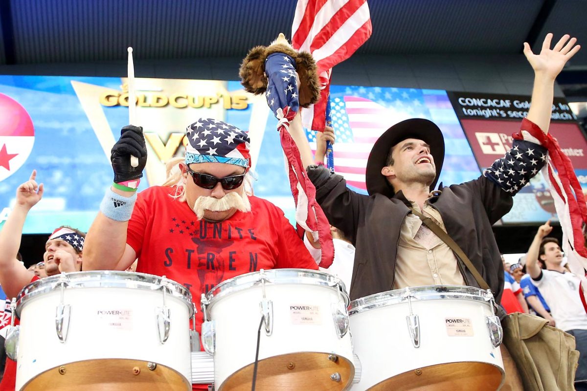 soccer-fans-04_USA_PAN.jpg